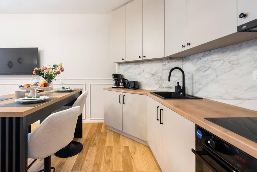 布加勒斯特Stunning Views 3Br Sunny Flat - Amazing Terrace公寓 外观 照片